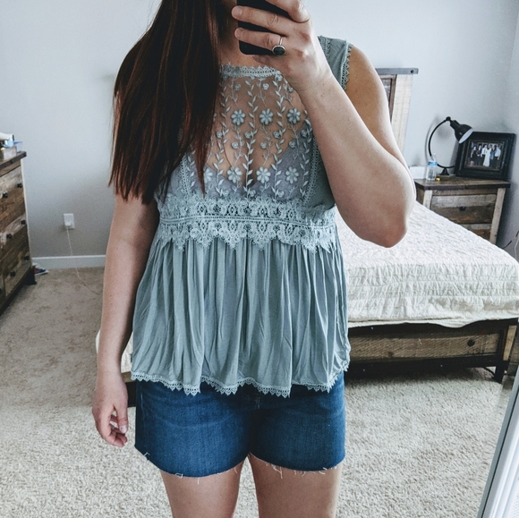 🆕🌿POL BOHO FLORAL MESH TOP🌿 - Picture 5 of 8